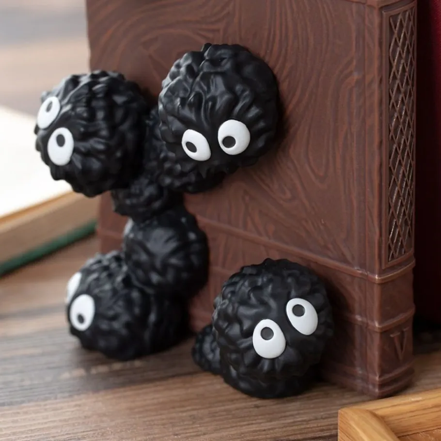 Maison Ghibli Book Stand Kurosuke - My Neighbour Totoro