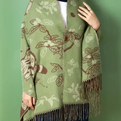 Maison Ghibli Light Green Stole Totoro & Catbus - My Neighbor Totoro Online