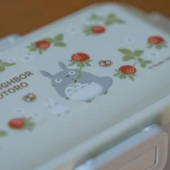 Maison Ghibli Lunch Box 4 Locks 530Ml Rasberry Collection - My Neighbor Totoro Hot