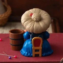 Maison Ghibli Pencil Holder Figurine Yubaba Knitting - Spirited Away Hot