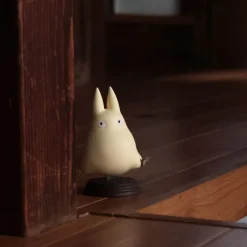 Maison Ghibli Small Totoro Running Pocket Statue - My Neighbor Totoro Online