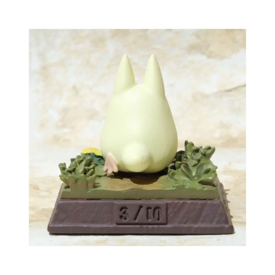 Maison Ghibli Stop Motion Collection Totoro Fast Walk Small Totoro Pose 3 - My Neighbor Totoro Online