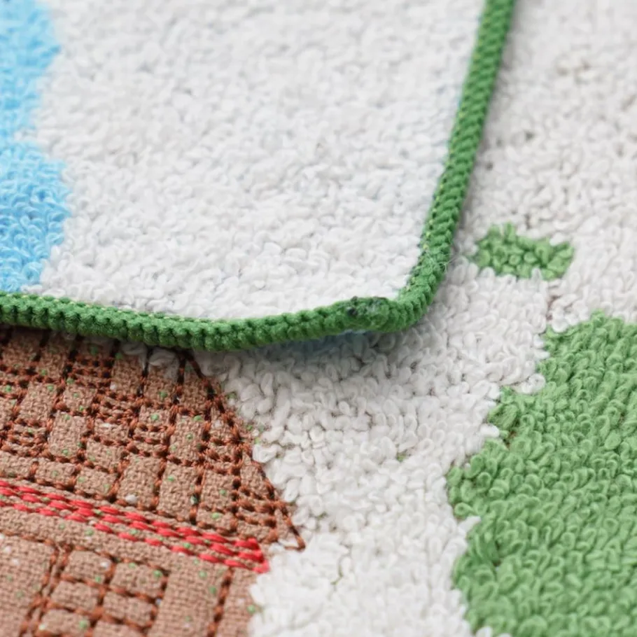 Maison Ghibli Towel Totoro In The Sky 34X80 Cm - My Neighbor Totoro